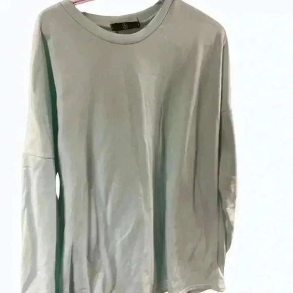 -  MISSGUIDED OVERSIZED SWEATER - Picture 2 of 2